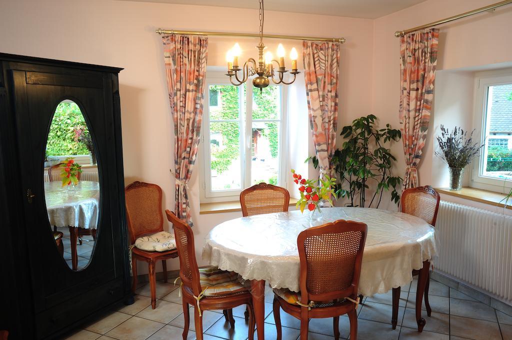 Au Pied Du Chateau Lichtenberg Cameră foto